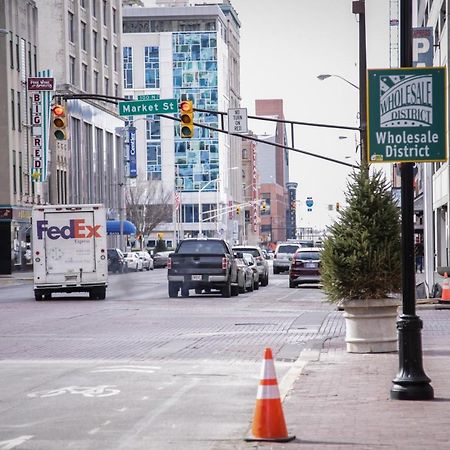 Апартаменти Frontdesk Penn Street Tower Apts Downtown Indy Індіанаполіс Екстер'єр фото