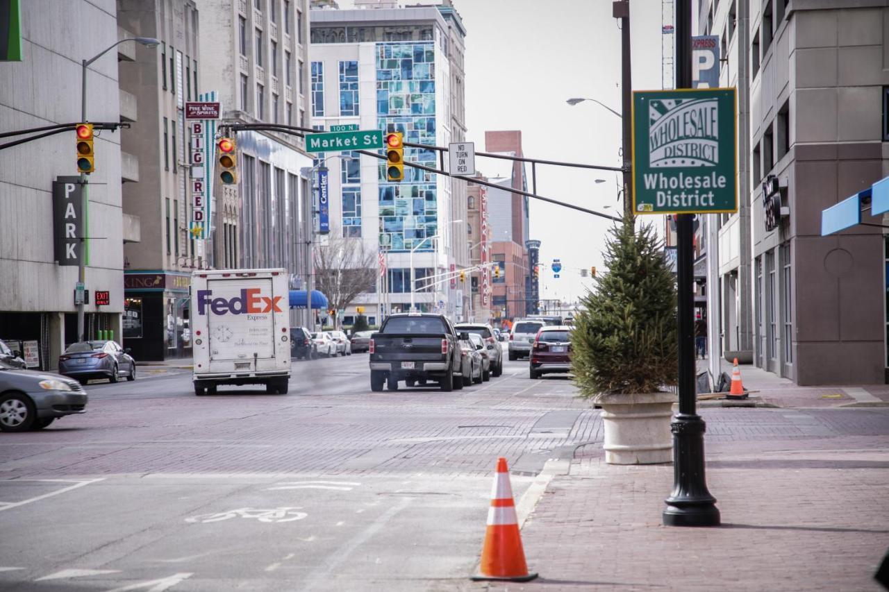 Апартаменти Frontdesk Penn Street Tower Apts Downtown Indy Індіанаполіс Екстер'єр фото