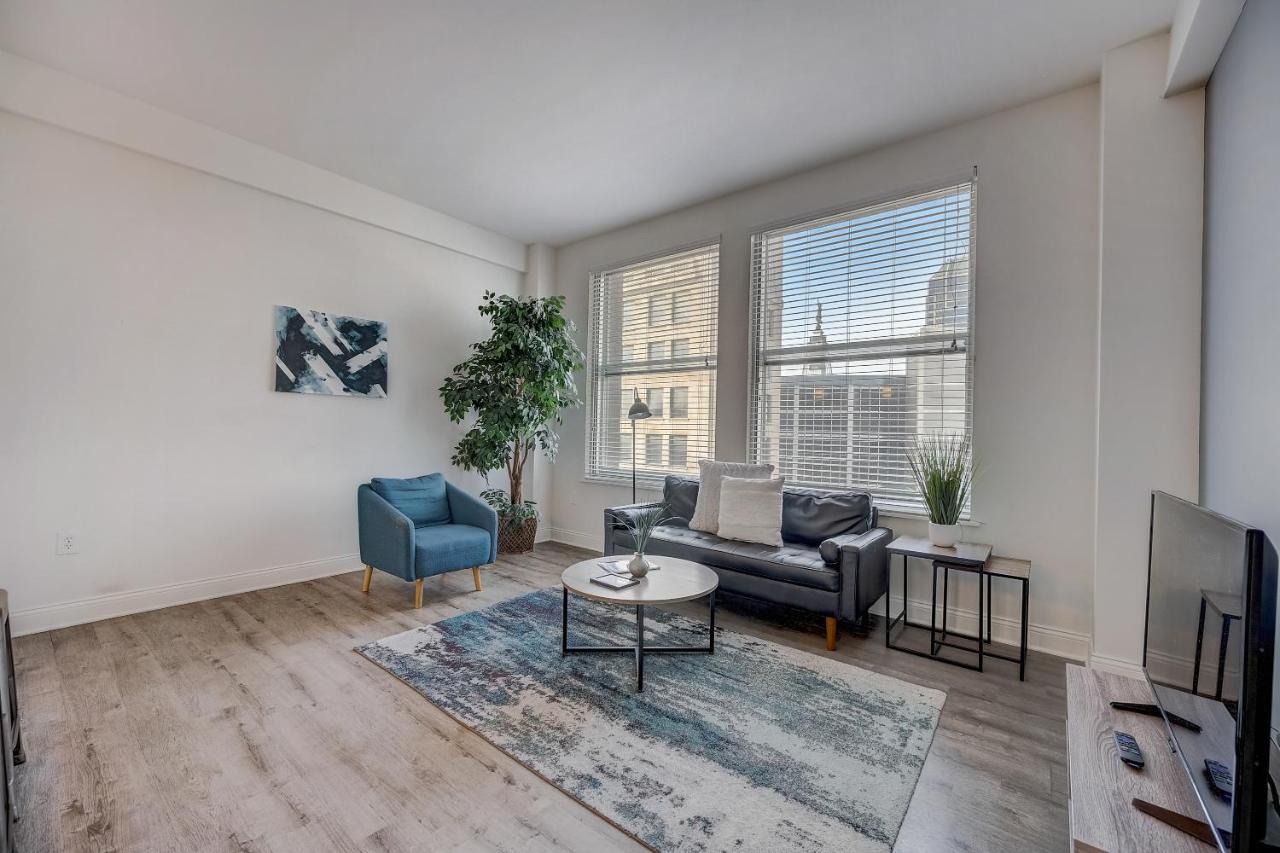 Апартаменти Frontdesk Penn Street Tower Apts Downtown Indy Індіанаполіс Номер фото